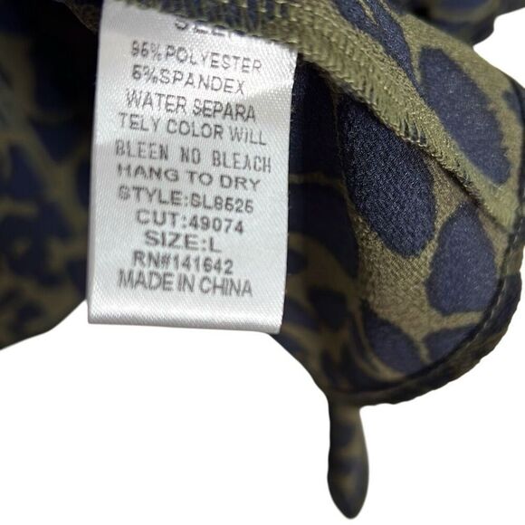 She + Sky Animal Print Flared Sleeve Blouse Green Black Size Large - Picture 6 of 7